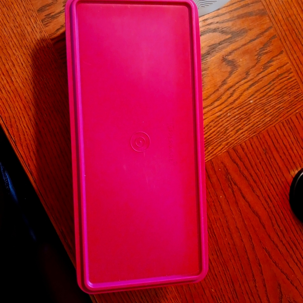 Tupperware Bread Keeper